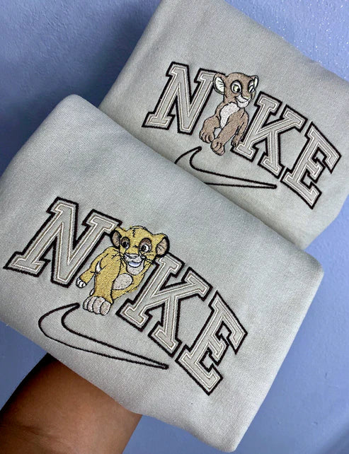 Nala & Simba - embroidered sweatshirt