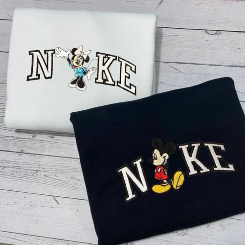Mickey & Minnie Mouse  - embroidered sweatshirt